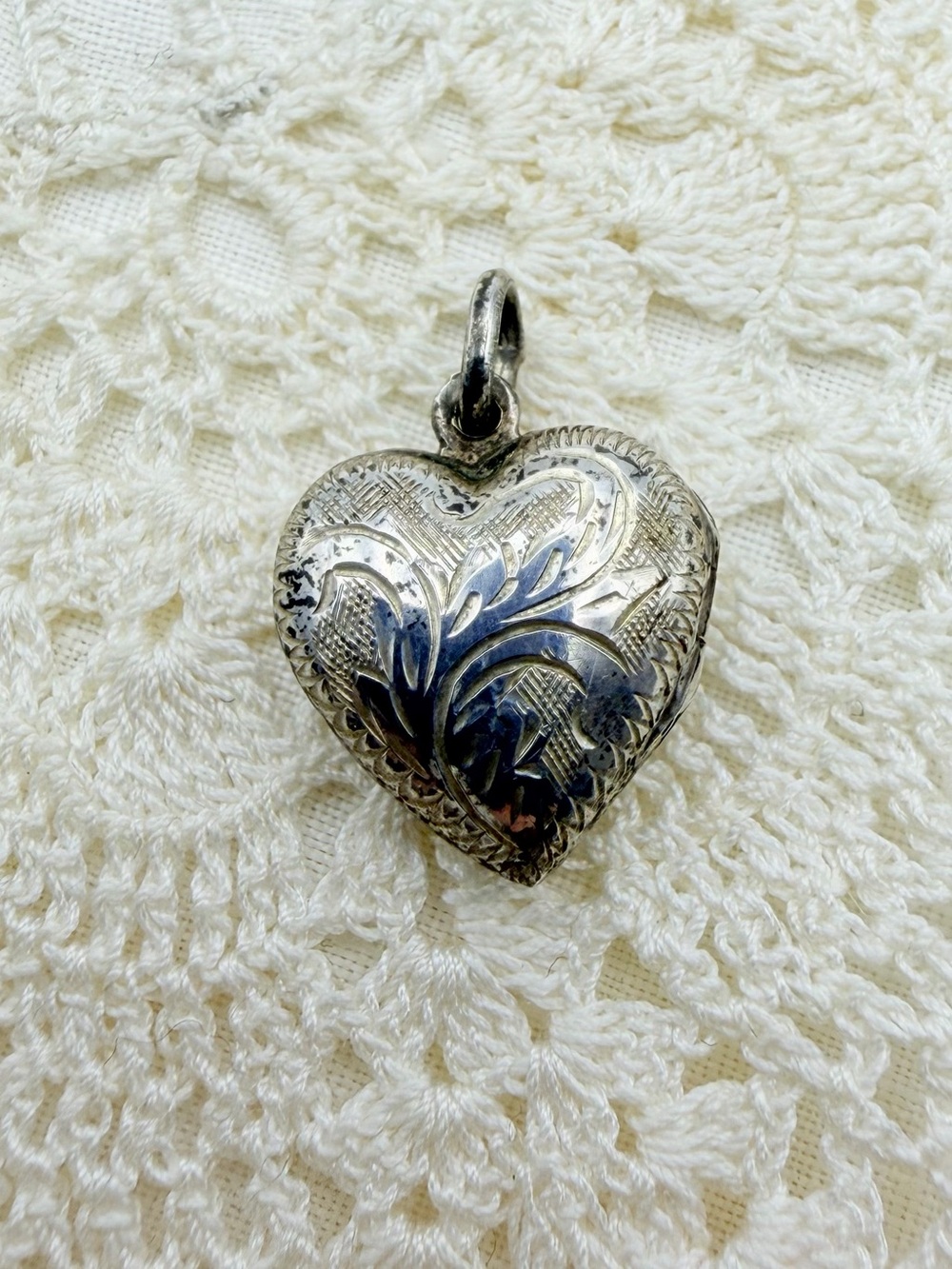 Vintage 925 Sterling Silver Miniture Heart Locket